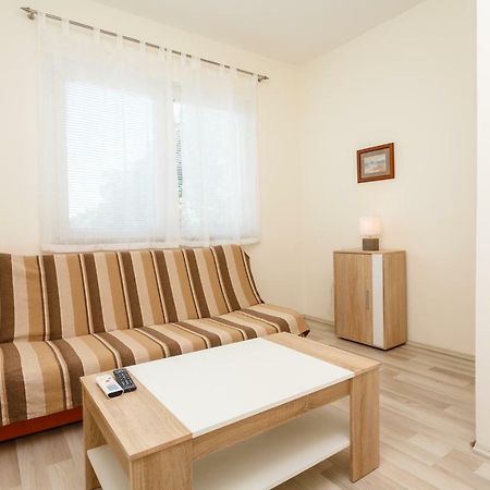 Apartman Jezevac Veglia Exterior foto