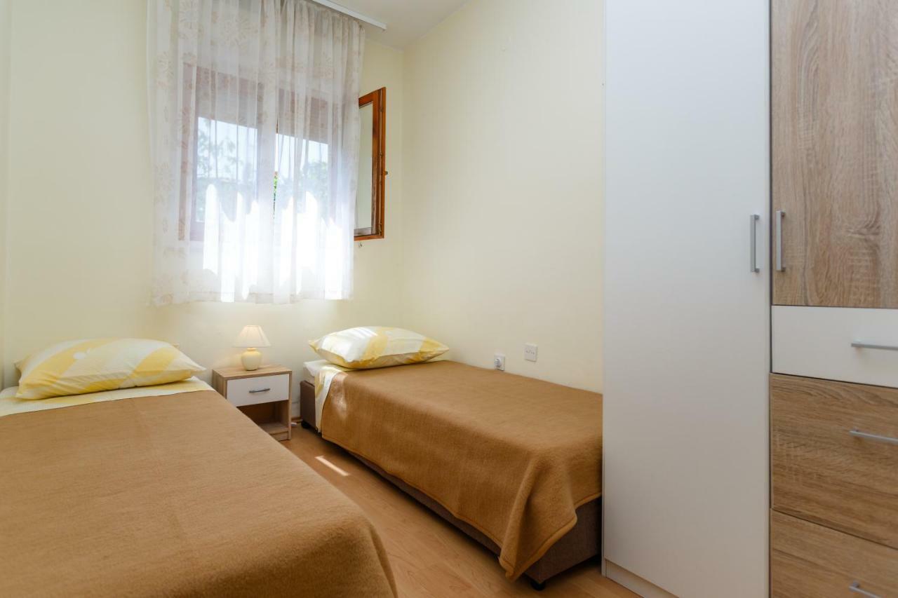 Apartman Jezevac Veglia Exterior foto