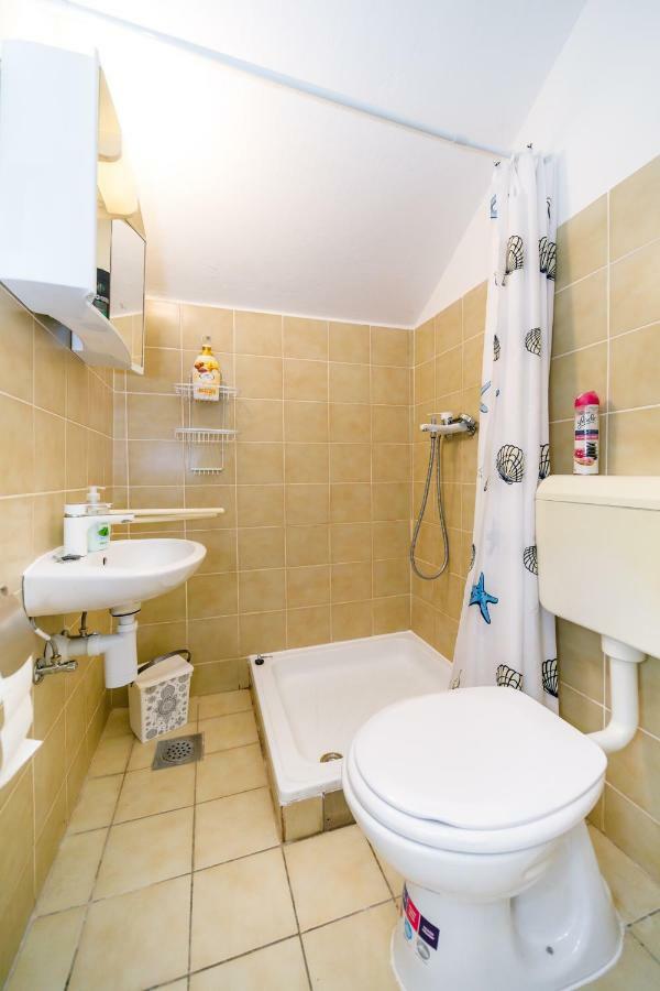 Apartman Jezevac Veglia Exterior foto