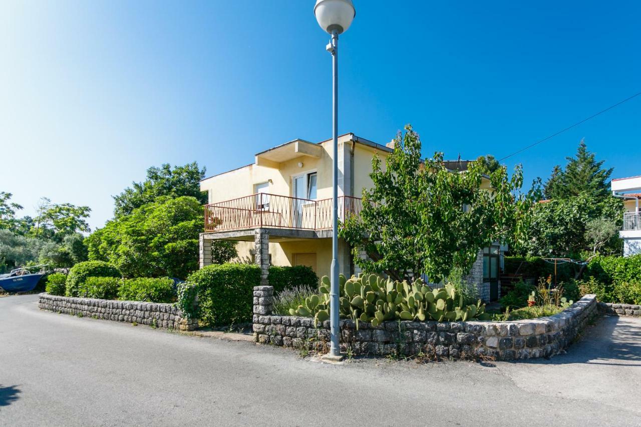 Apartman Jezevac Veglia Exterior foto