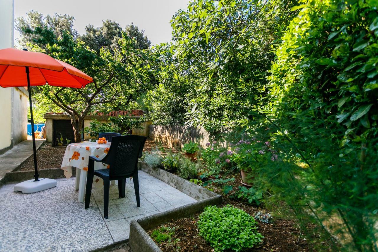 Apartman Jezevac Veglia Exterior foto